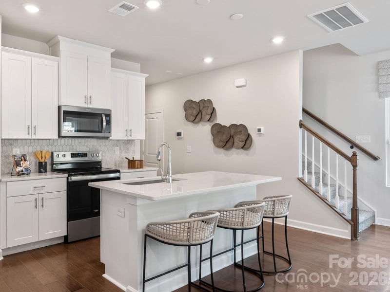 9016 Foggy Brook Loop, Charlotte, NC 28216