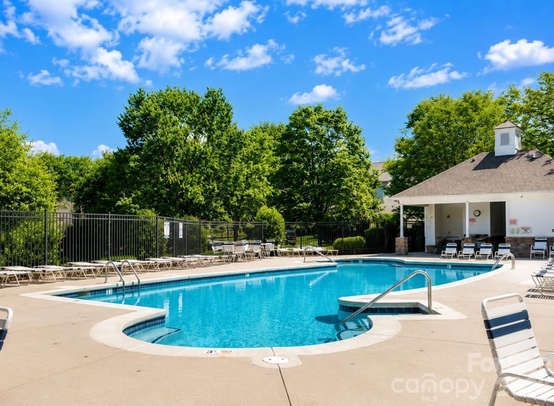 11911 Royal Castle Ct, Charlotte, NC 28277