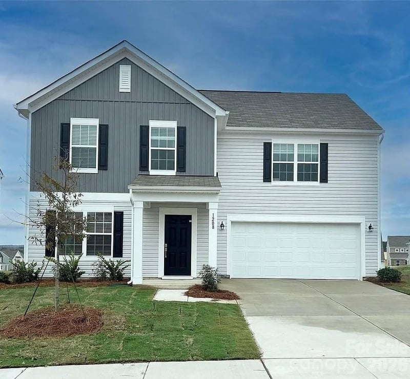 1208 Old Fort Dr, Edgemoor, SC 29712