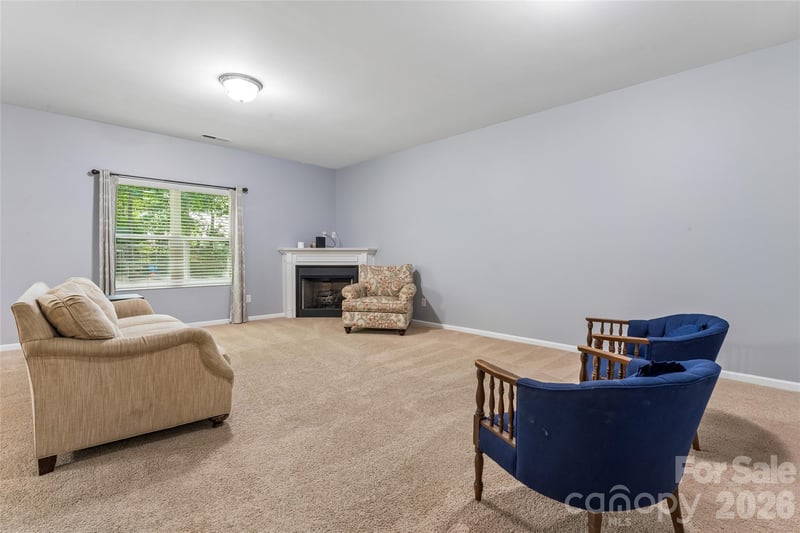 8402 Bampton Dr, Concord, NC 28027
