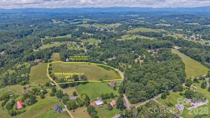 14 Rocking Chair Ln, Leicester, NC 28748