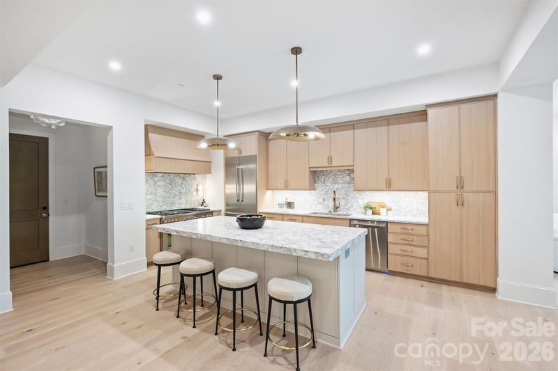 409 Queens Rd #301, Charlotte, NC 28207