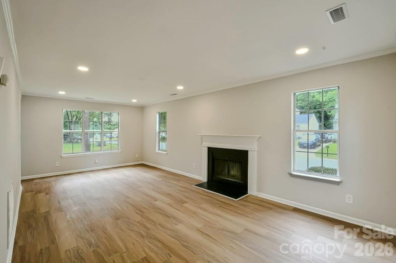 6020 Running Deer Rd, Charlotte, NC 28214