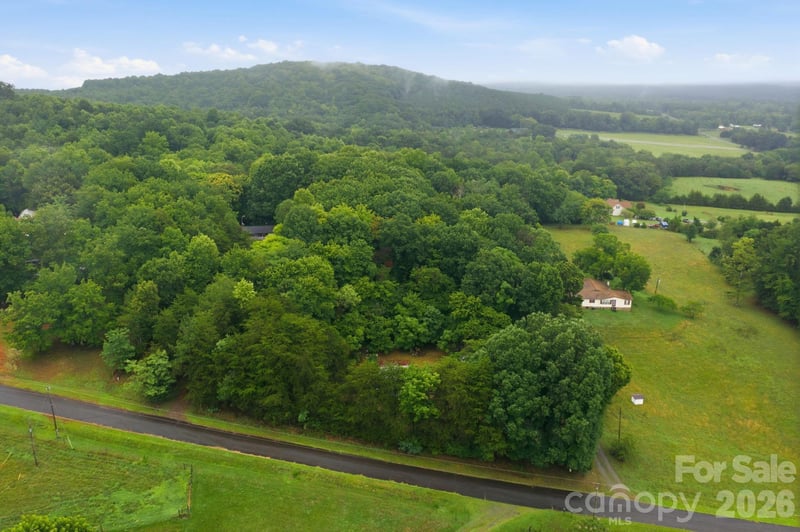 154 Beagle Ln, Statesville, NC 28625
