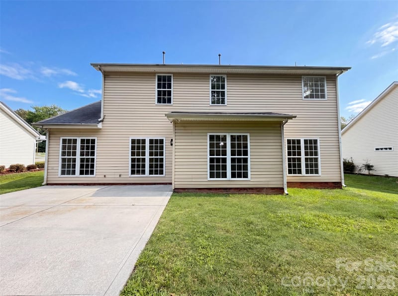 3621 Straussburg Woods Ln, Matthews, NC 28105