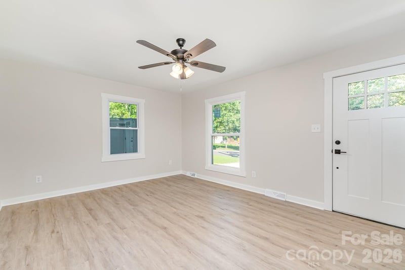 6557 Covecreek Dr, Charlotte, NC 28215