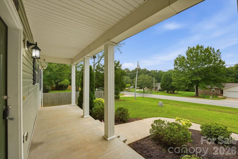 4888 Slanting Bridge Rd, Sherrills Ford, NC 28673
