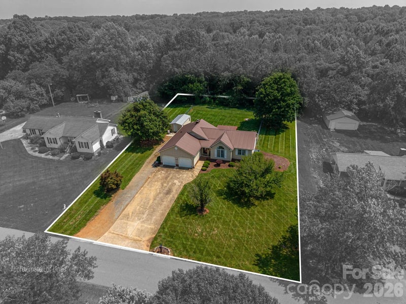 2610 Prince Dr, Lincolnton, NC 28092