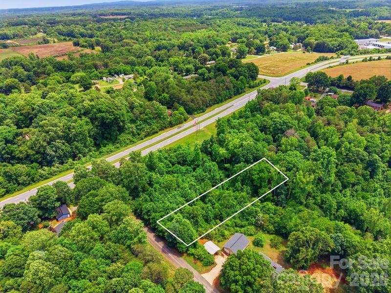 18 Easthaven Dr, Newton, NC 28658