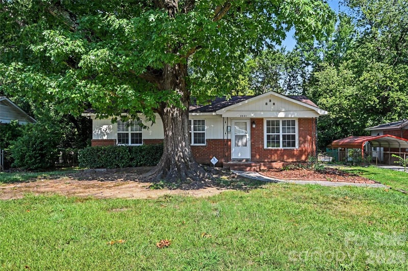 4421 Knollcrest Dr, Charlotte, NC 28208