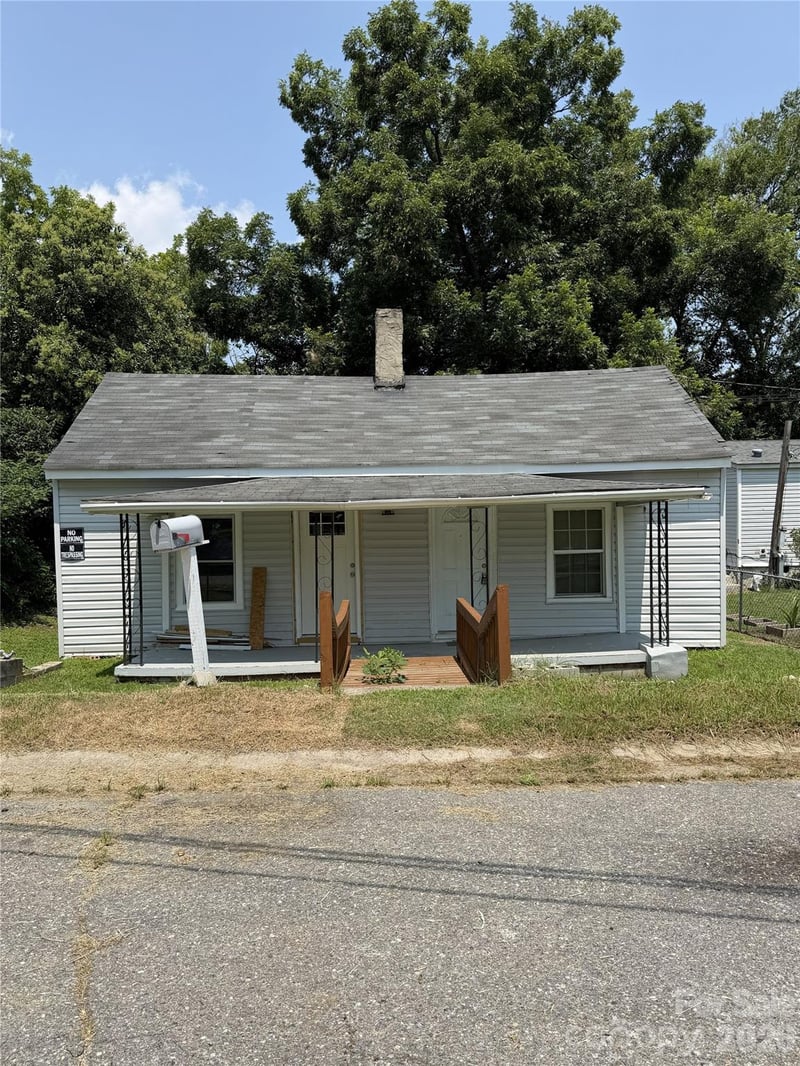 109 Starnes St, Chester, SC 29706