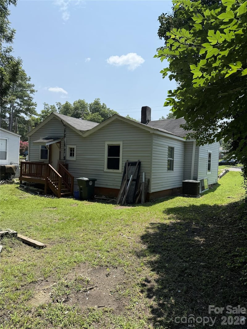 109 Starnes St, Chester, SC 29706