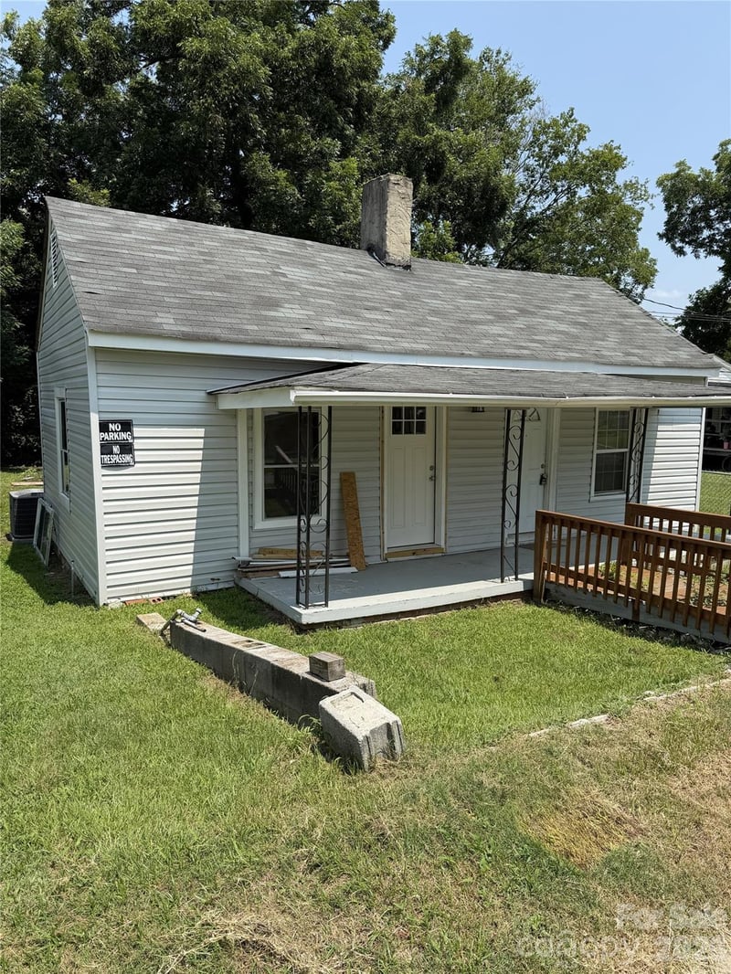 109 Starnes St, Chester, SC 29706