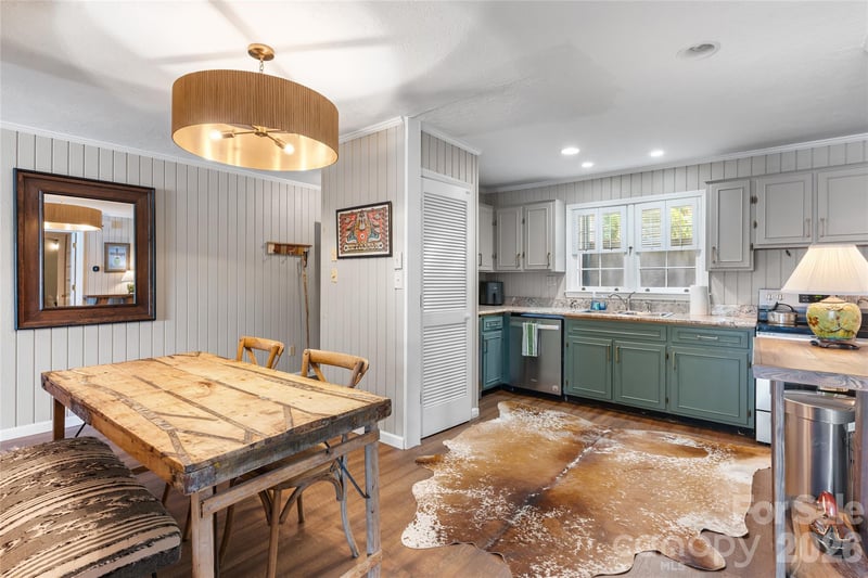 68 Toxaway Point, Lake Toxaway, NC 28747