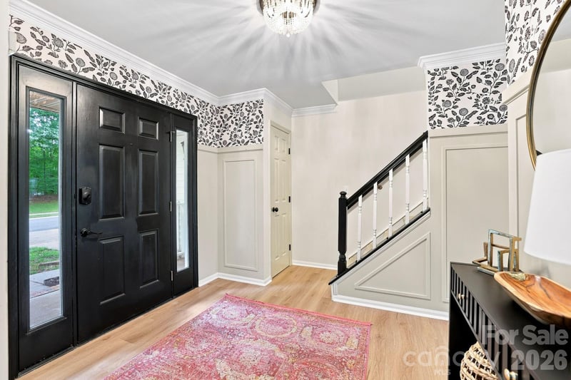2512 Crescent Knoll Dr, Matthews, NC 28105