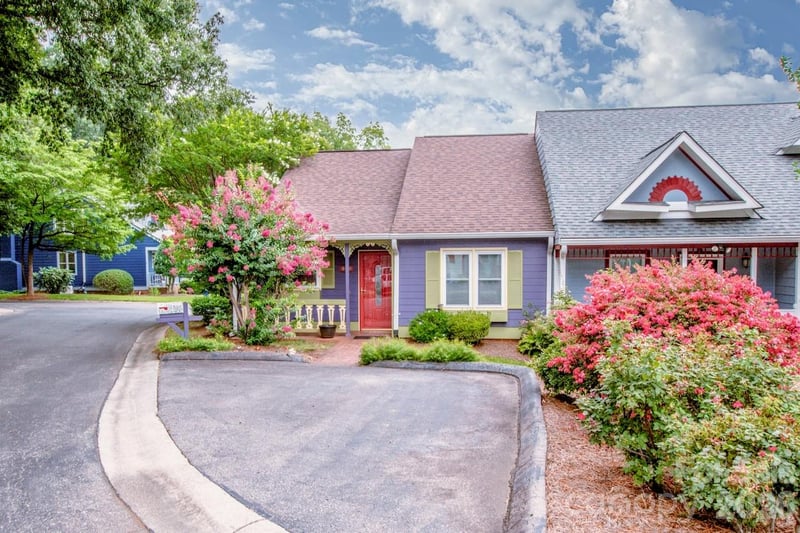 806 Prince Albert Ct, Statesville, NC 28677