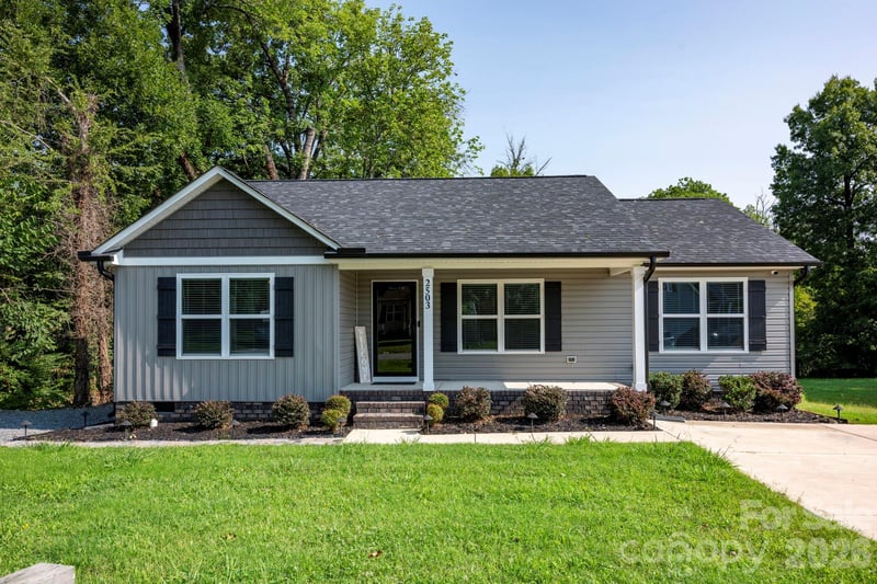 2503 Glenwood St, Kannapolis, NC 28083