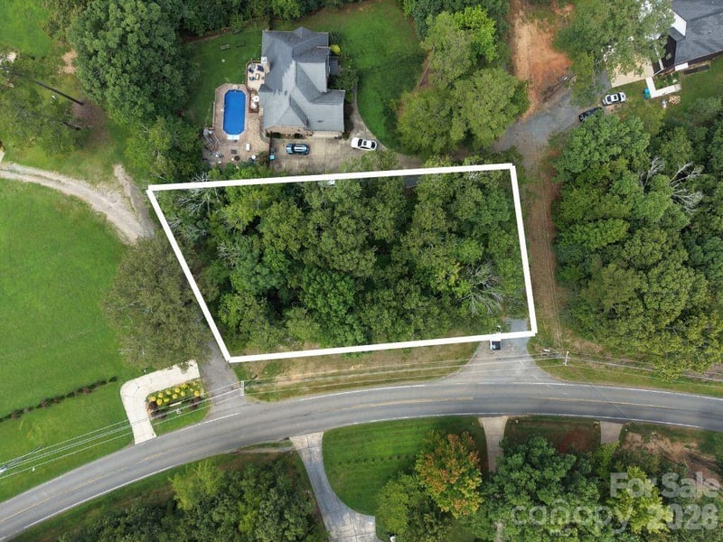 8809 Blaydon Dr, Charlotte, NC 28227