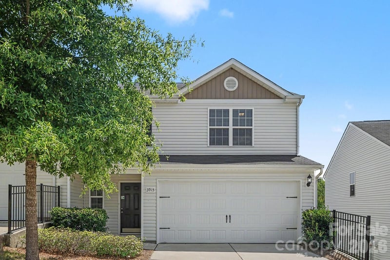 3915 Rosfield Dr, Charlotte, NC 28214