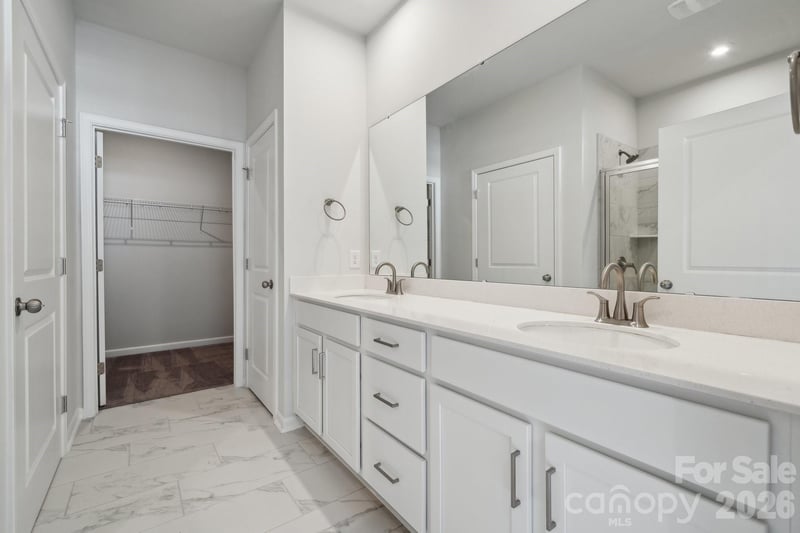 3021 Shaver Ridge Ln, Charlotte, NC 28215
