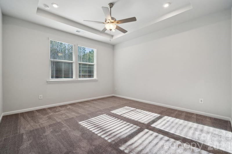 3021 Shaver Ridge Ln, Charlotte, NC 28215