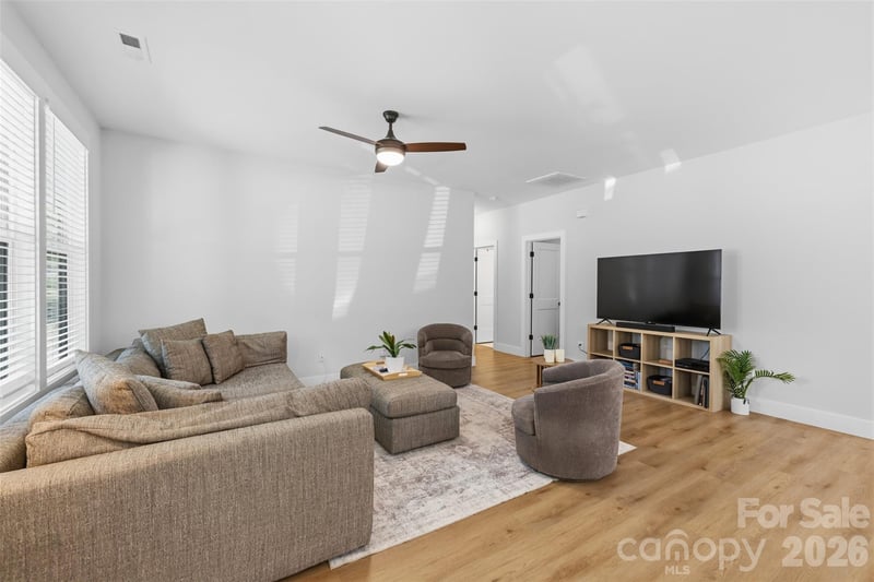 216 Briar Creek Rd, Gastonia, NC 28056