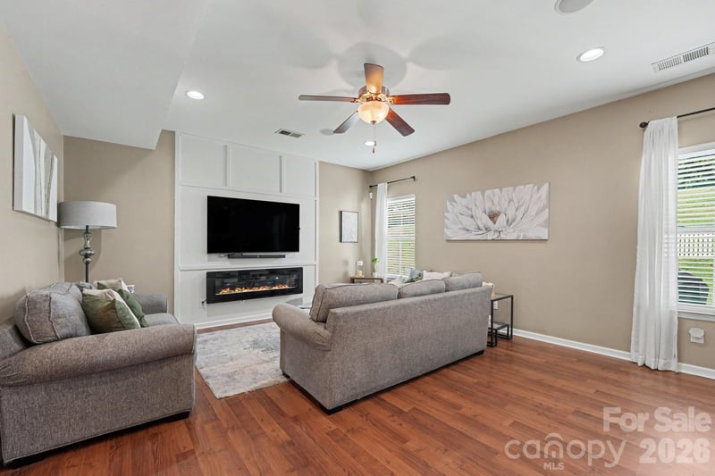 1359 Farm Branch Dr, Concord, NC 28027