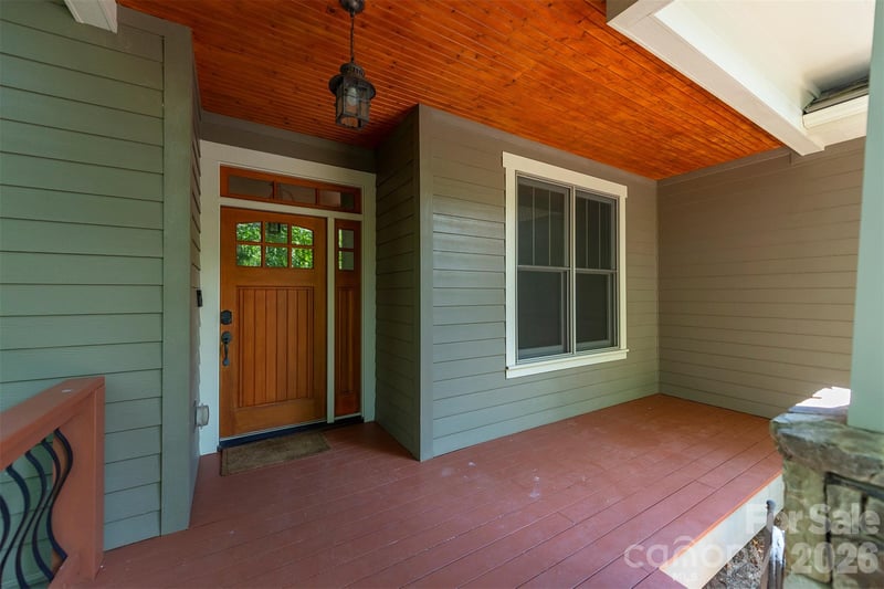 416 Ivy Rd, Black Mountain, NC 28711
