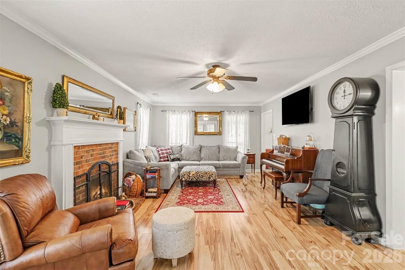 4228 Huntmeadow Dr, Charlotte, NC 28269