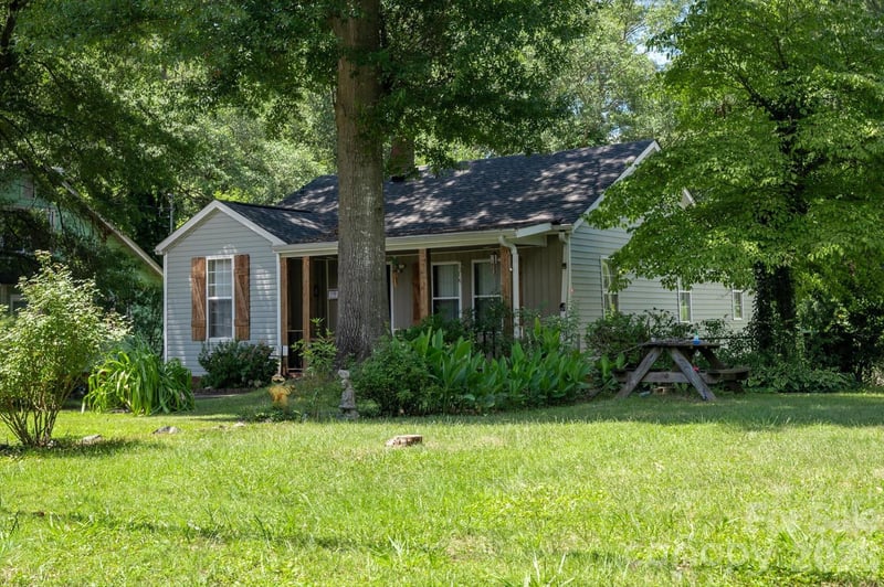 709 Weldon St, Gastonia, NC 28052