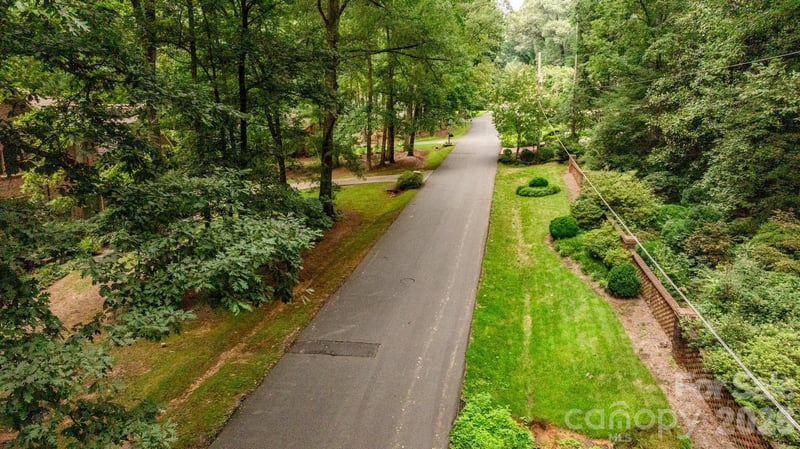 720 Saint Cloud Dr, Statesville, NC 28625
