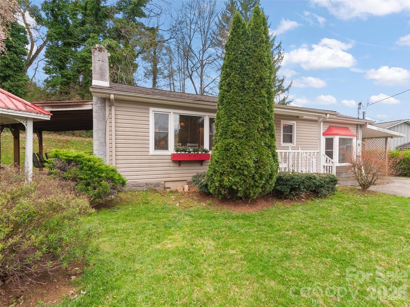 151 Meadow St, Waynesville, NC 28786