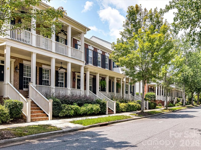439 Ohenry Ave, Davidson, NC 28036