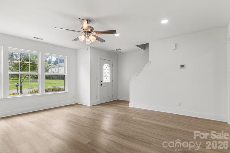 223 Newport Dr, Kannapolis, NC 28081