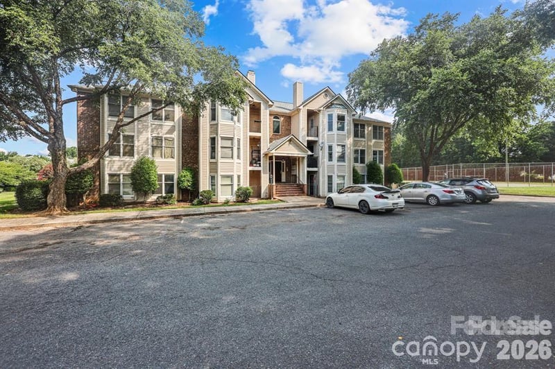 6203 Rosecroft Dr, Charlotte, NC 28215