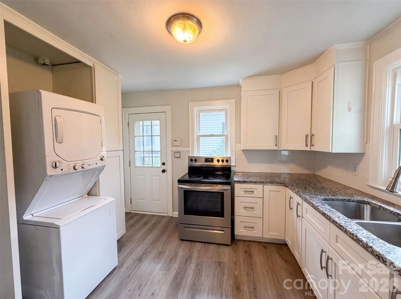 821 Jackson St, Gastonia, NC 28052