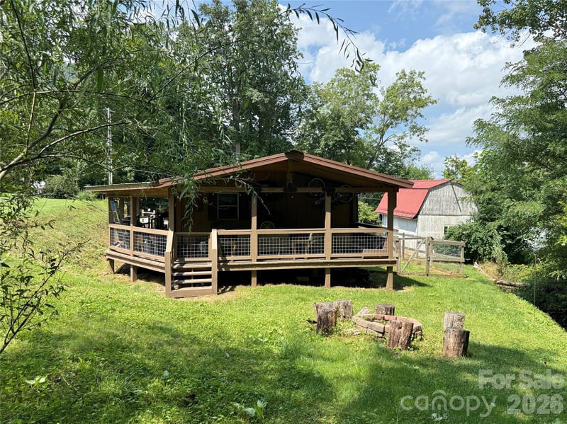 433 Little Cove Rd, Waynesville, NC 28786
