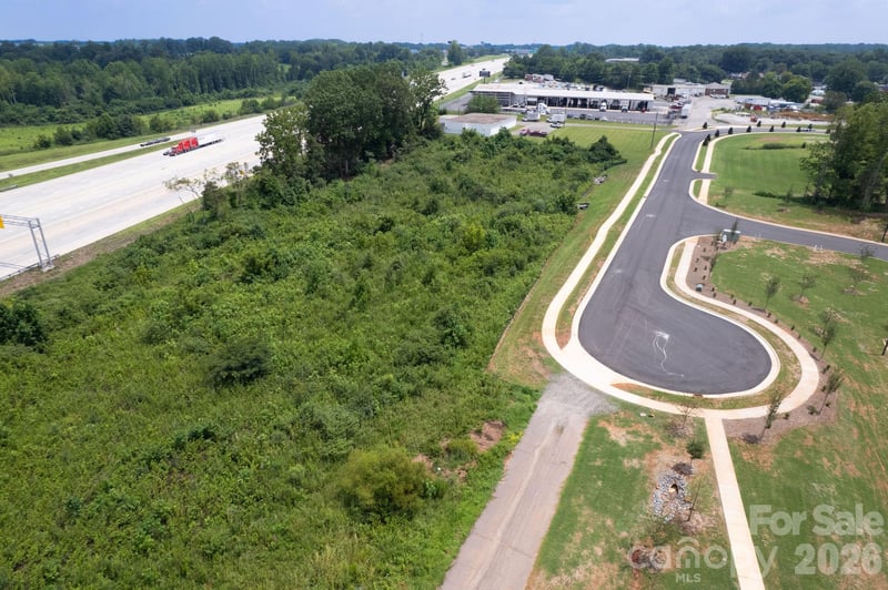 2221 International Dr, Statesville, NC 28625