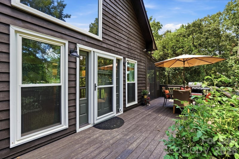 141 Oak Leaf Ln, Wingate, NC 28174