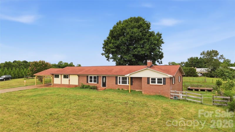3881 Summerow Rd, Maiden, NC 28650