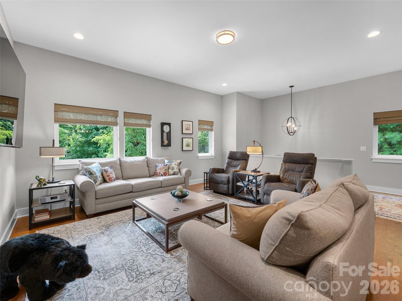35 Macallan Ln, Asheville, NC 28805
