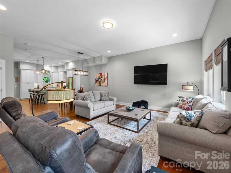 35 Macallan Ln, Asheville, NC 28805
