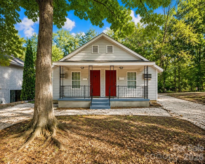 532 Iredell Ave, Mooresville, NC 28115