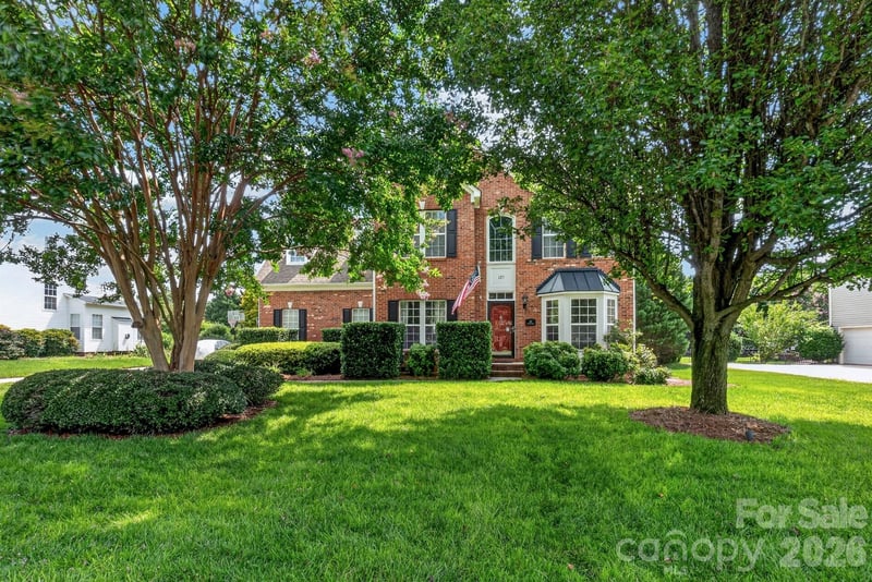 127 Corona Cir, Mooresville, NC 28117