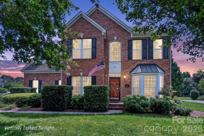 127 Corona Cir, Mooresville, NC 28117
