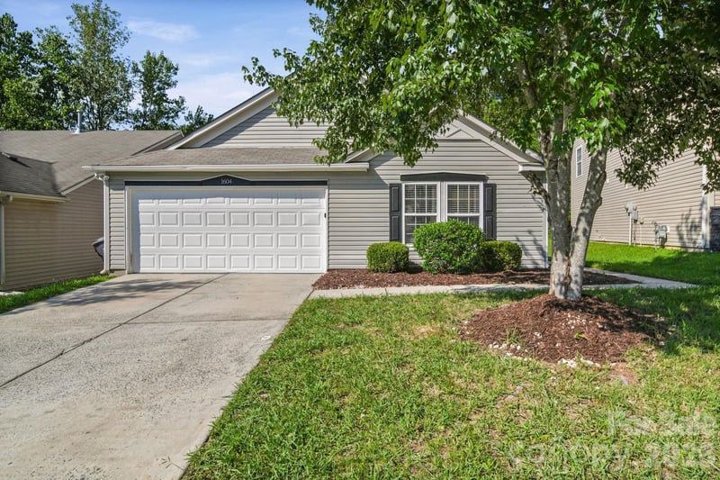 1604 Bray Dr, Charlotte, NC 28214