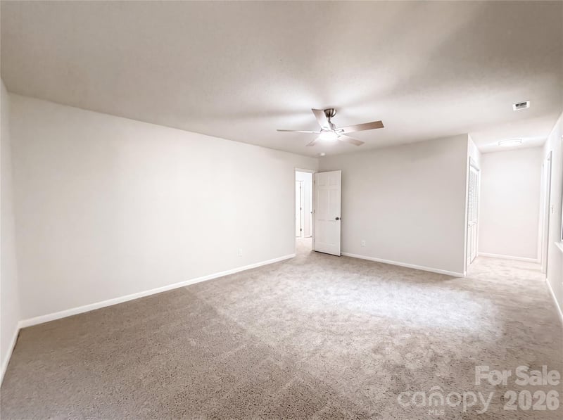 7210 Apple Creek Dr, Charlotte, NC 28227
