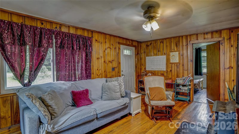 1213 Roaring Fork Rd, Mars Hill, NC 28754