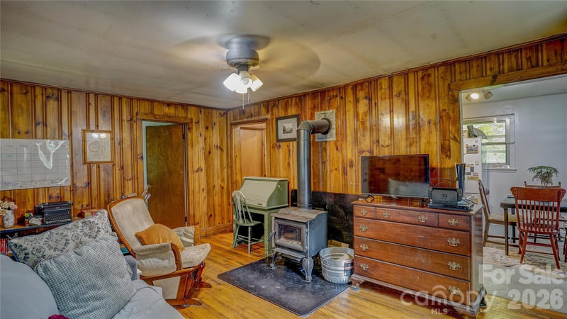 1213 Roaring Fork Rd, Mars Hill, NC 28754