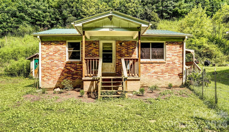 1213 Roaring Fork Rd, Mars Hill, NC 28754
